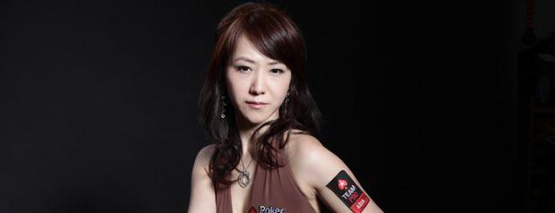 Revealing Clothing Really Helps In Poker