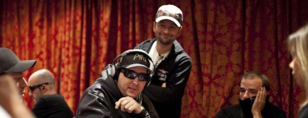 Negreanu Catches Hellmuth Mid Brag Negreanu Catches Hellmuth Mid Brag